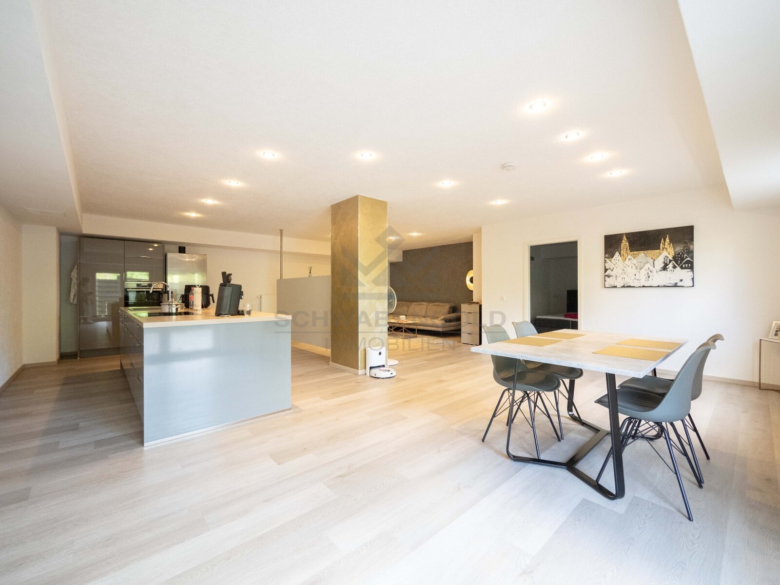 * Wohngefühl mit besonderem Flair – großzügige Wohnung mit Loft-Charakter, Kücheninsel & Terrasse*